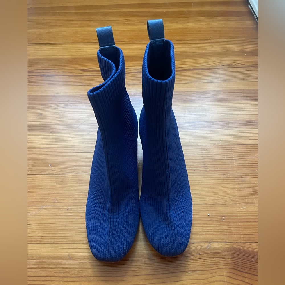 Everlane knit glove boots in electric blue